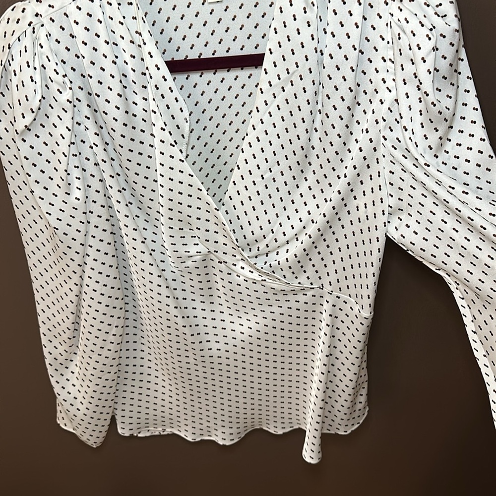Express Blouse - Picture 3 of 4
